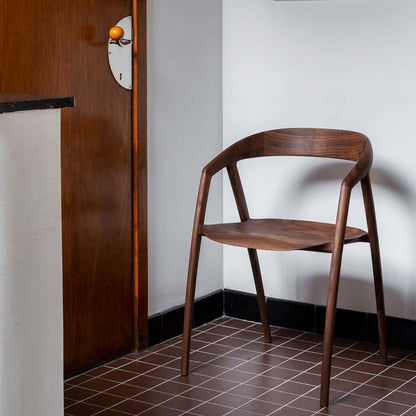 DC09 Dining Chair | Solid Walnut