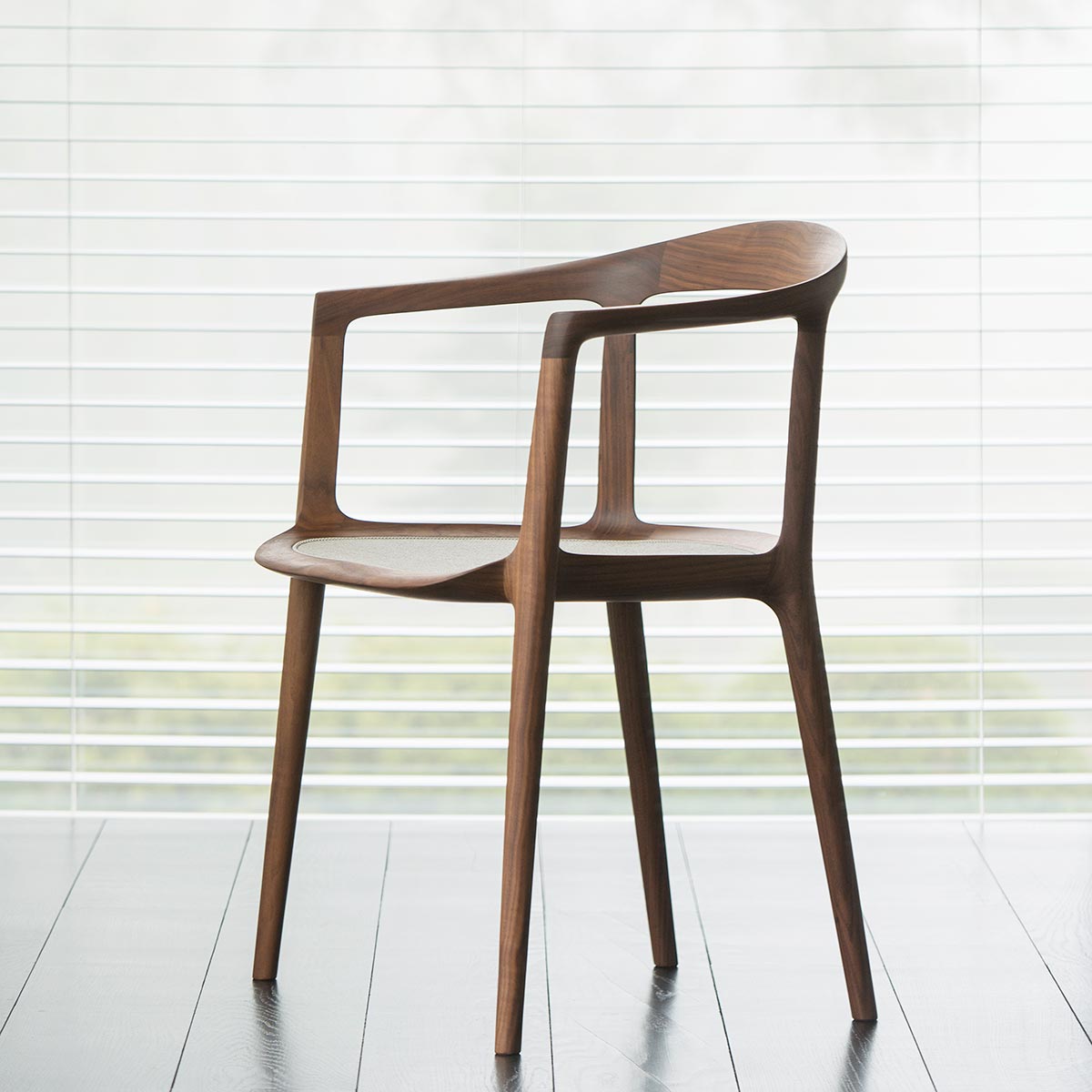 DC10 Dining Chair | Beige Mesh Seat
