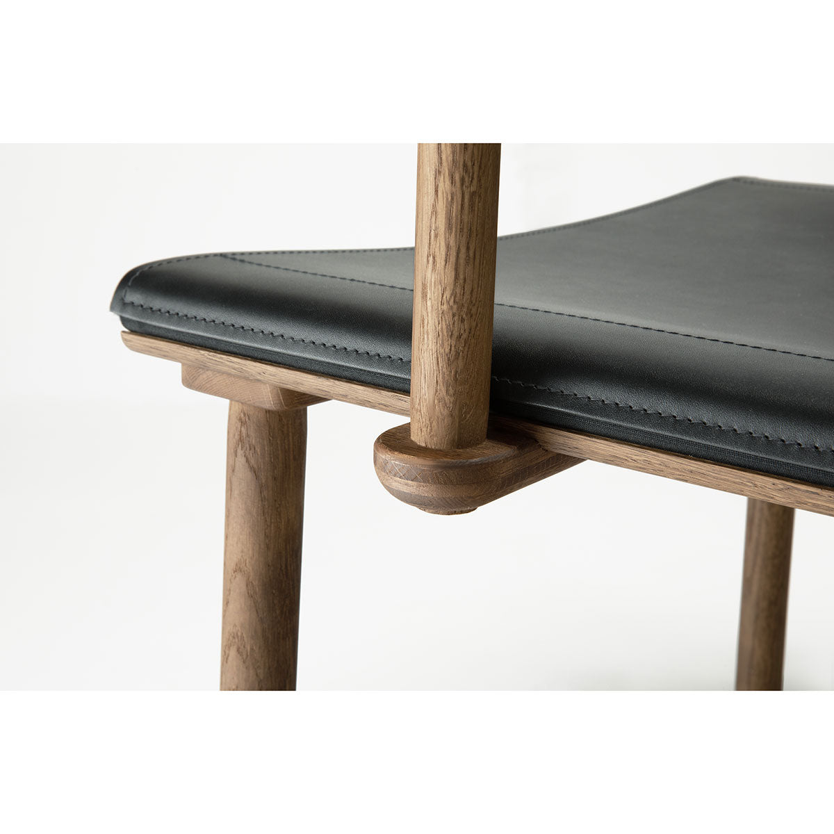 December Lounge Chair | Black Leather