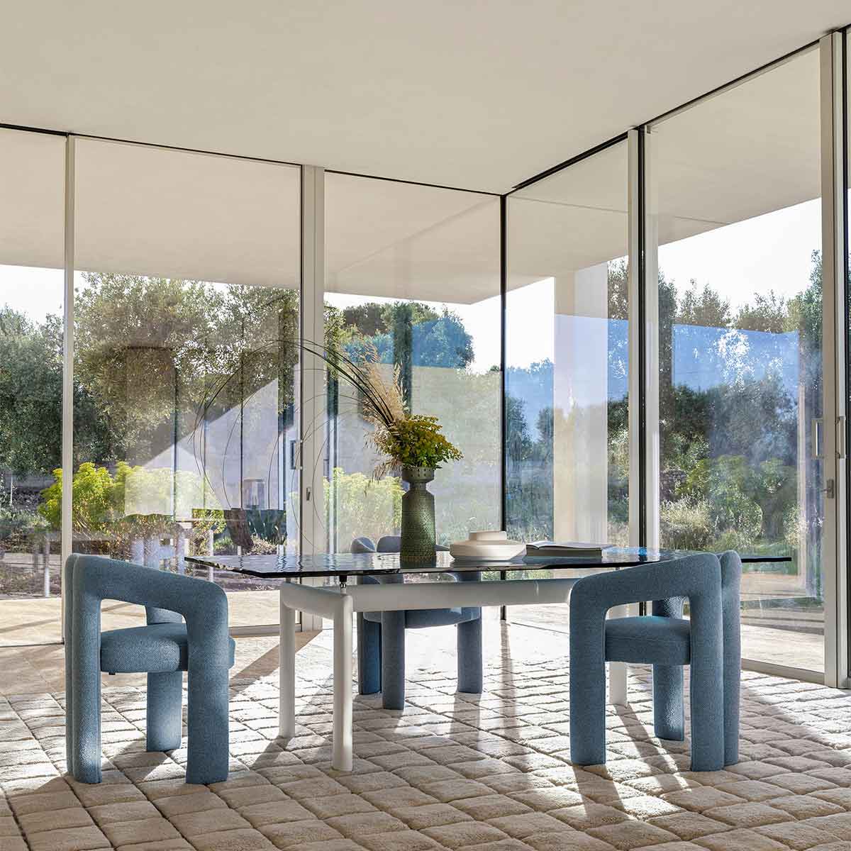 Dudet Chair | Lincoln 13L587 Night Blue