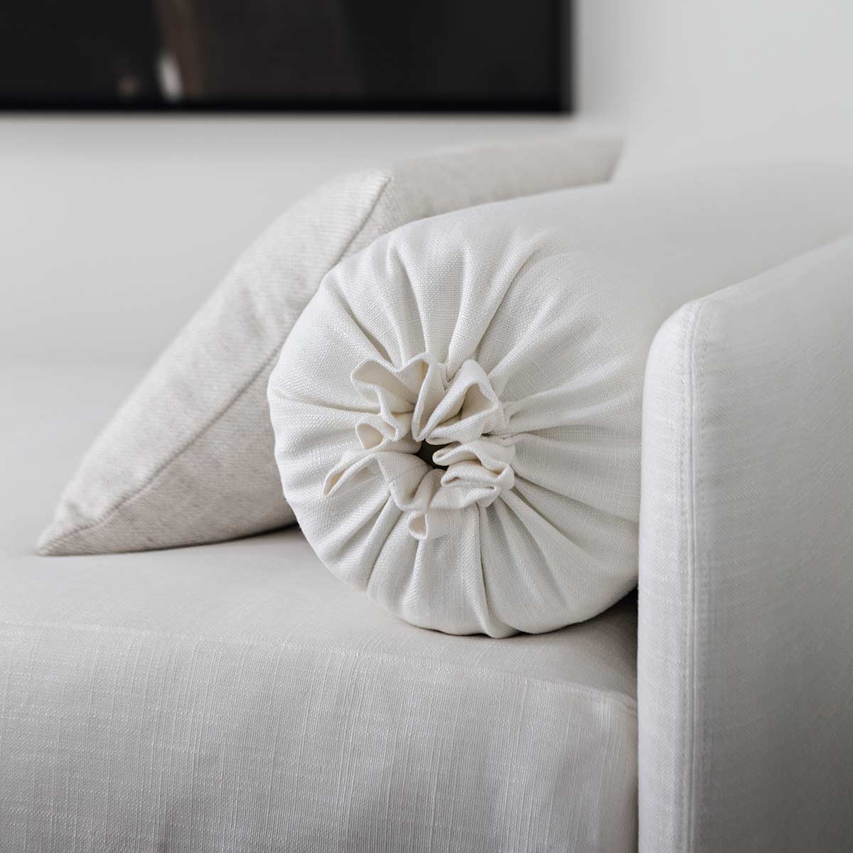 Duetto Bed Complete | Everest 791 Off White Fabric