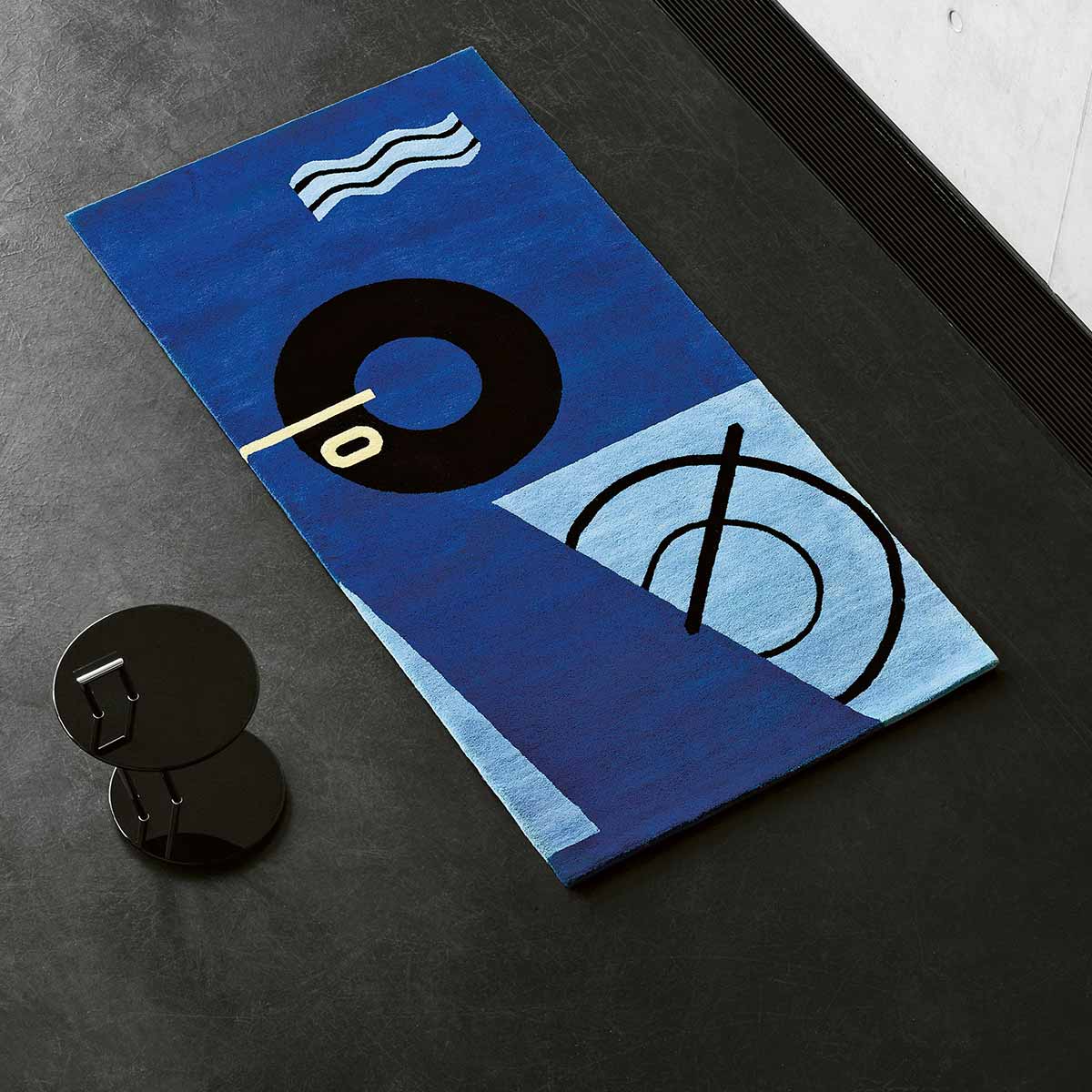 Eileen Gray Occasional Table | Round