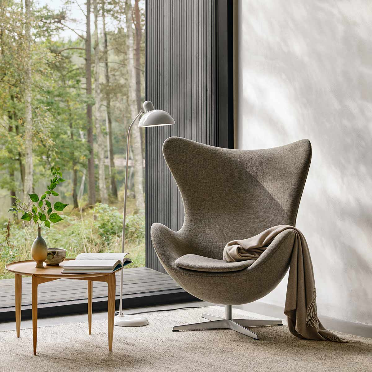 Egg Chair | Warm Grey Fame 60003 Seat and Back