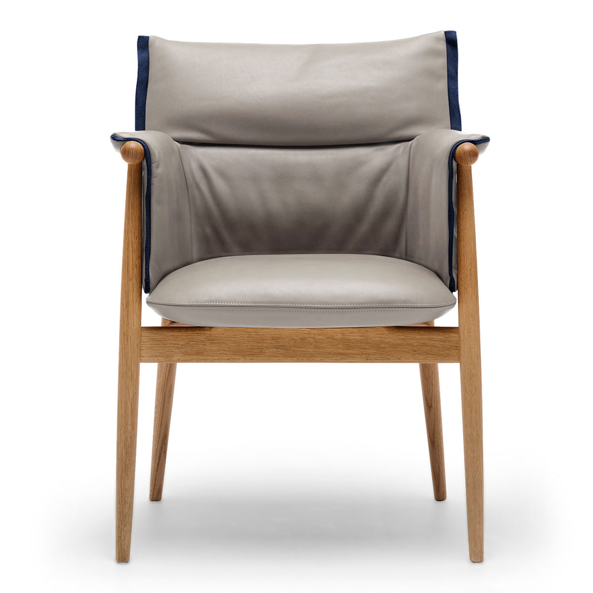 Embrace Armchair E005 | Light Grey Hallingdal 130 Black Edge Strip