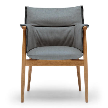 Embrace Armchair E005 | Light Grey Hallingdal 130 Black Edge Strip