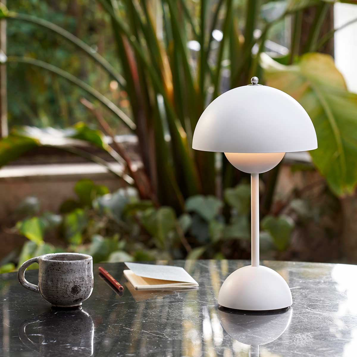 Flowerpot Portable Table Lamp | Matt White