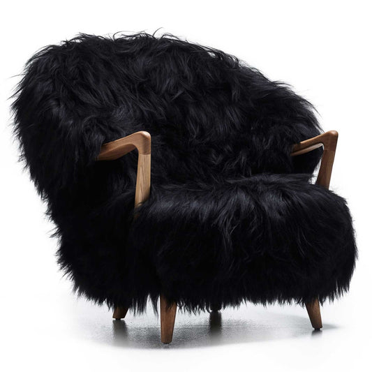 Fluffy Lounge Chair | Black Sheepskin