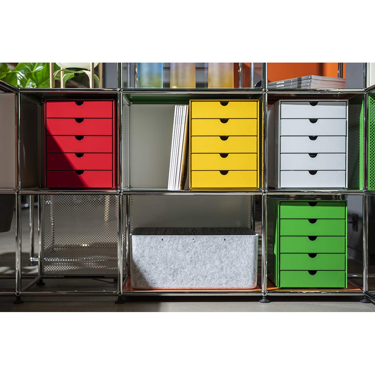 USM Inos Trays | Ruby Red