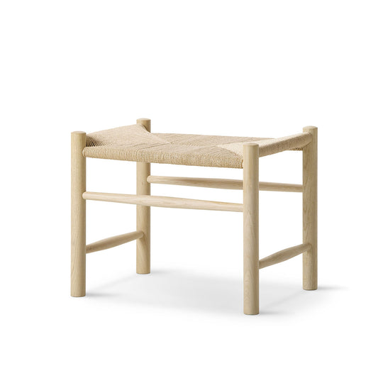 J16 Stool | Soaped Oak