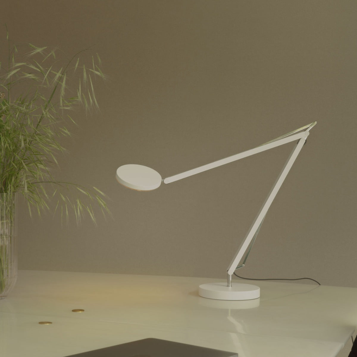 John Table Light | White
