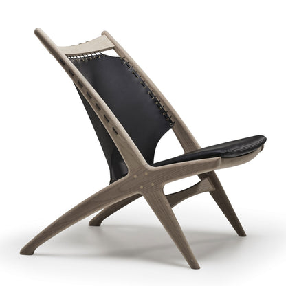 Krysset Lounge Chair | Black Leather Seat and Back