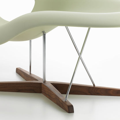 La Chaise | Shell Lacquered White