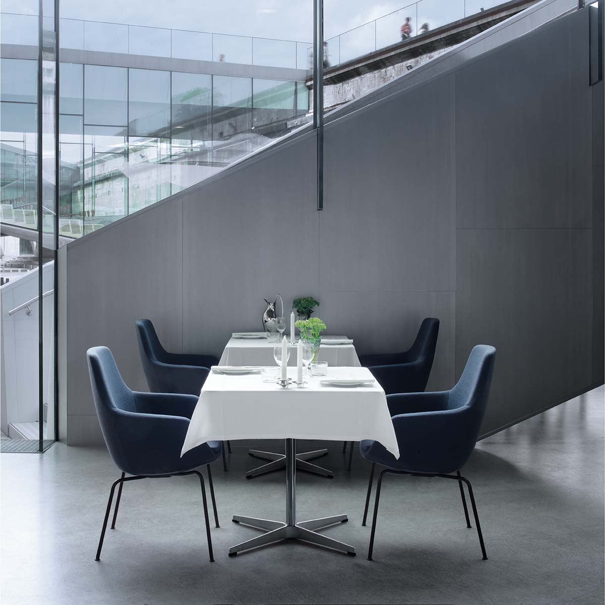 Little Giraffe 3201 Chair | Dark Grey Christianshavn 1173 Upholstery