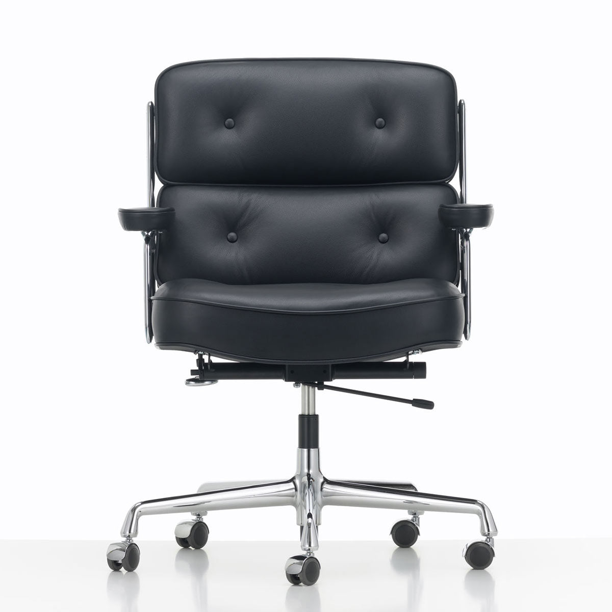 Lobby Chair ES 104 | Black 66 Premium Leather