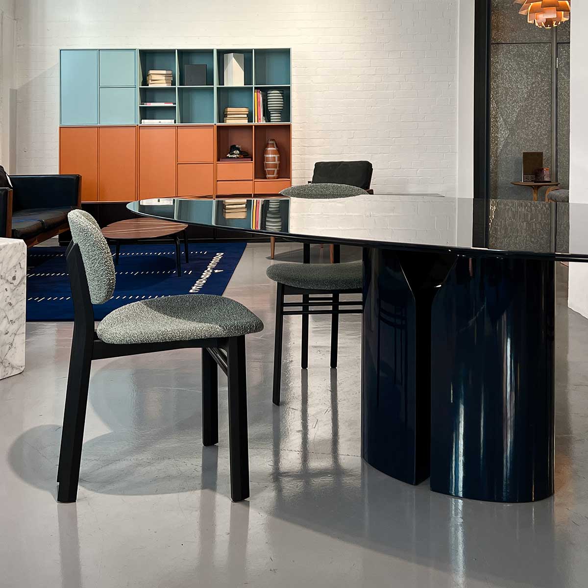NVL Oval Dining Table | Gloss Lacquered Blue