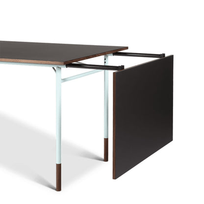 Nyhavn Dining Table Extendable | Walnut with Black Linoleum Top