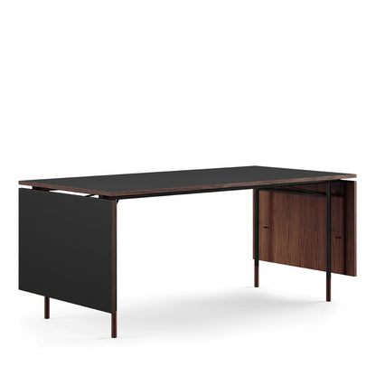 Nyhavn Dining Table Extendable | Walnut with Black Linoleum Top