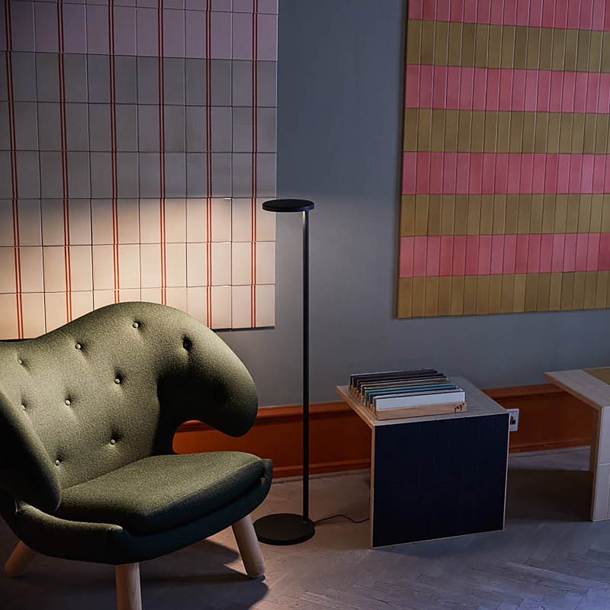 Oblique Floor Lamp | Matt Anthracite