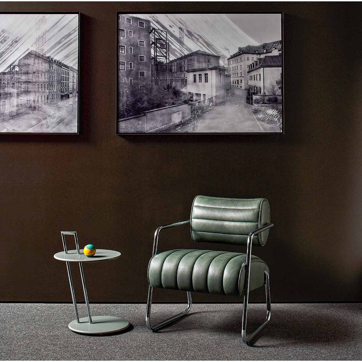 Eileen Gray Bonaparte Chair | Anthracite Leather