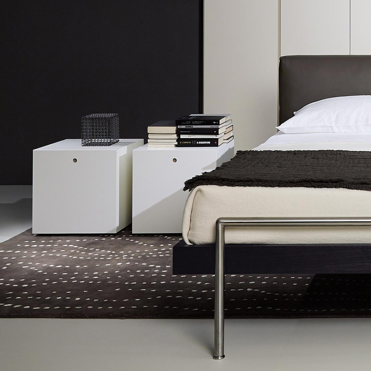Offshore Night Table | Matt Lacquer L08 Sabbia