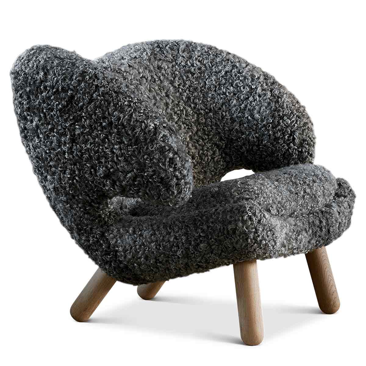 Pelican Lounge Chair | Sheepskin Gotland