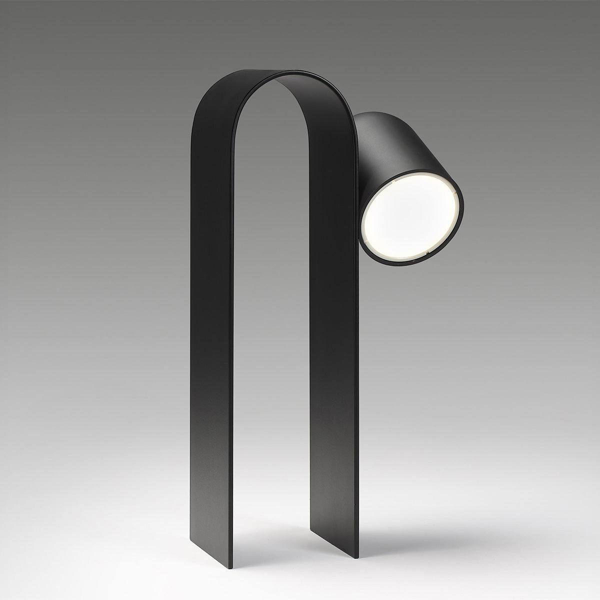 Perdue Magnetic Lamp | Matt Black Lamp
