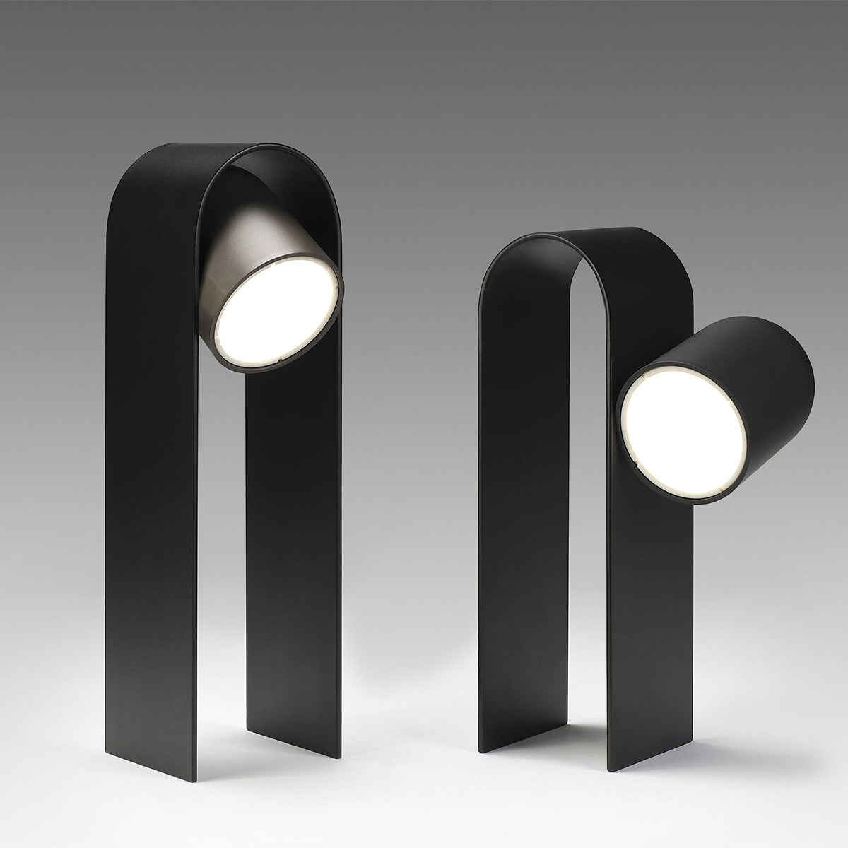 Perdue Magnetic Lamp | Matt Black Lamp