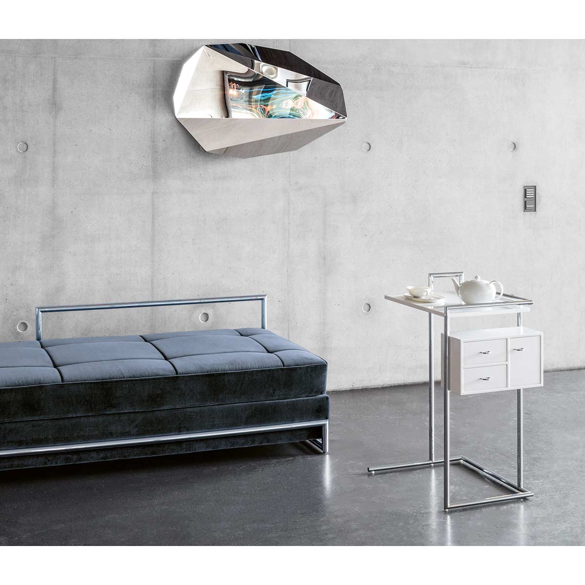 Eileen Gray Petite Coiffeuse | Black Lacquer