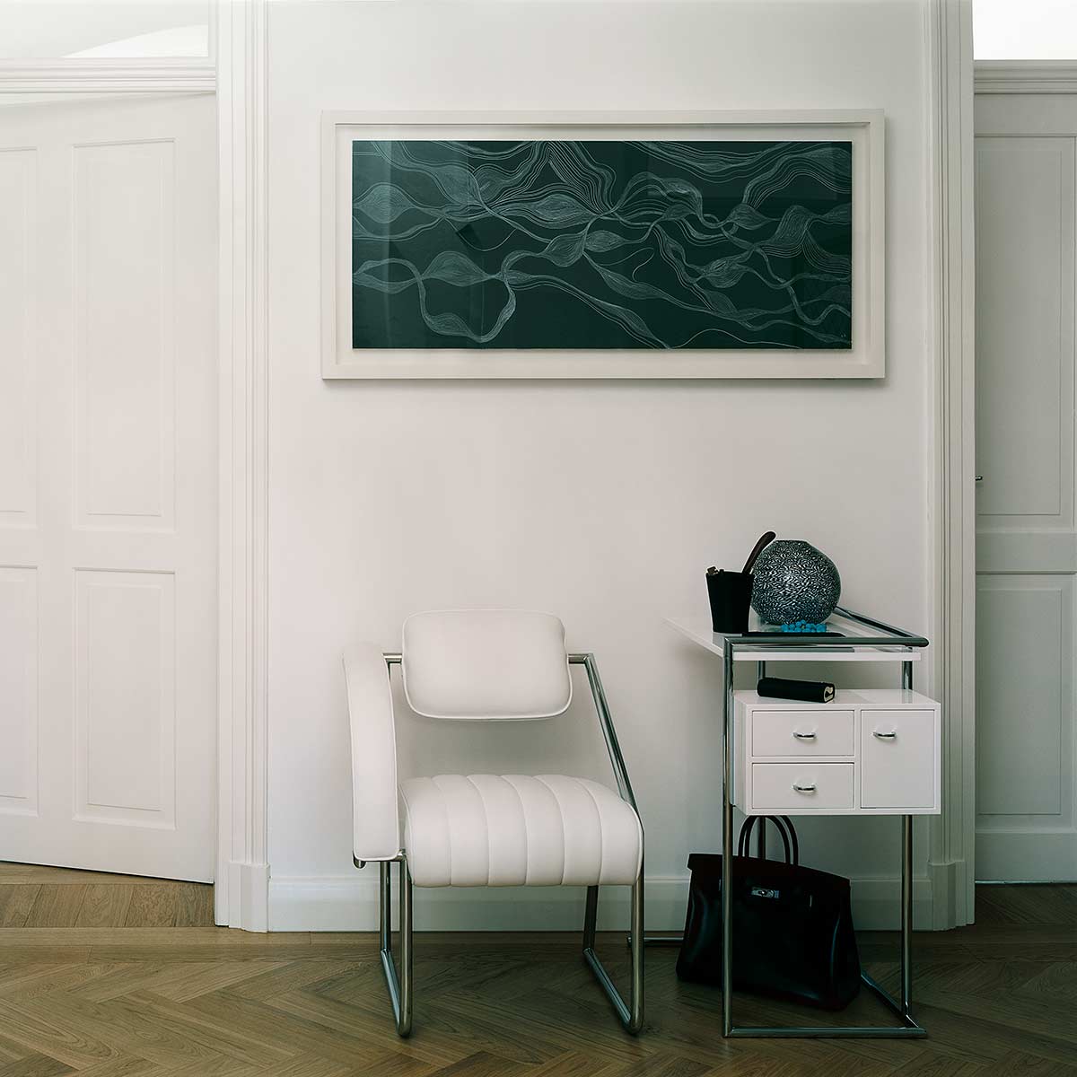 Eileen Gray Petite Coiffeuse | White Lacquer