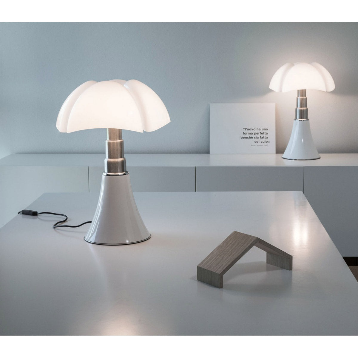 Pipistrello Med 620 Table Lamp | White