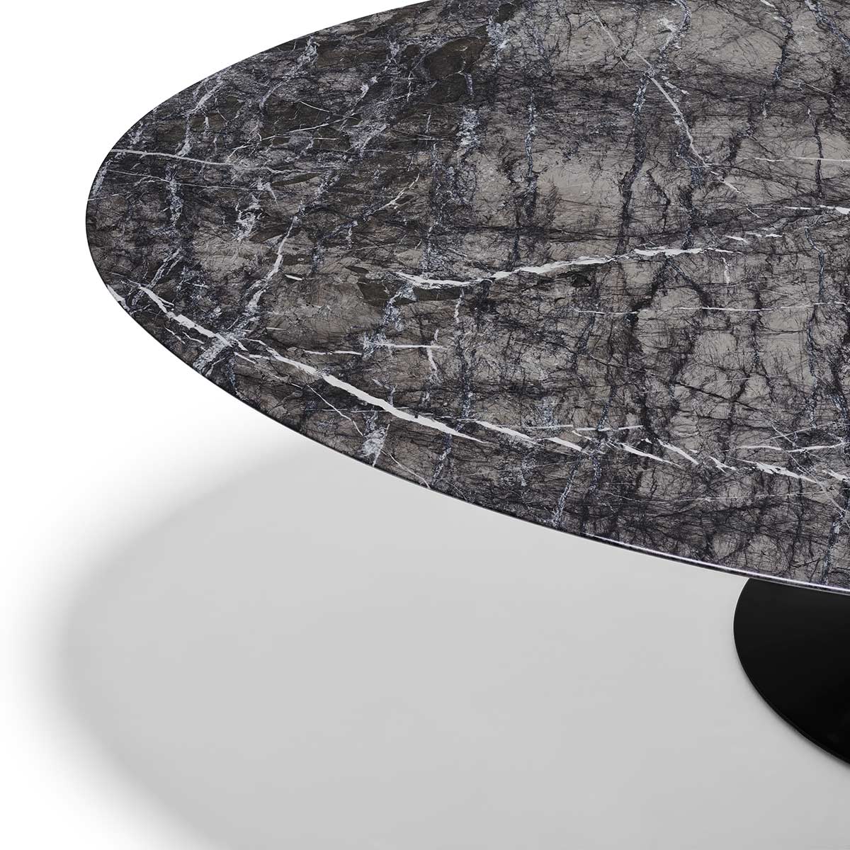Saarinen Oval Dining Table | Grigio Carnico Marble Top