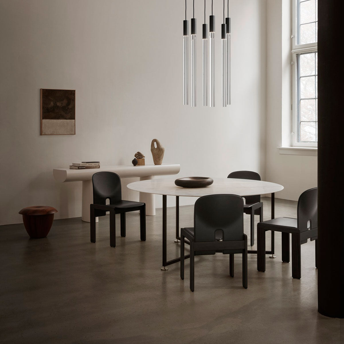 Scarpa 121 Dining Chair | Nero Saddle Leather Upholstery