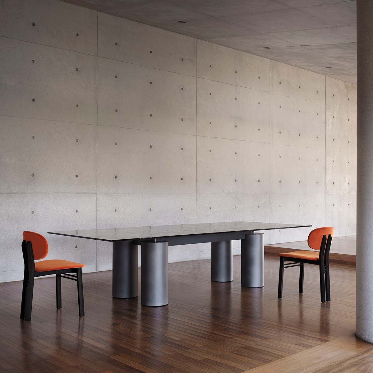 Serenissimo Rectangular Table | Extraclear Opalescent Glass Top with Gunmetal Matt Painted Base