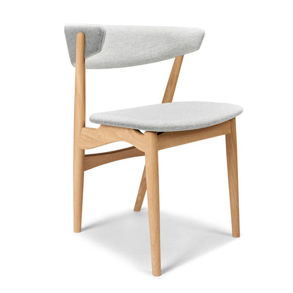 Sibast No 7 Dining Chair | Light Grey 123 Remix Seat