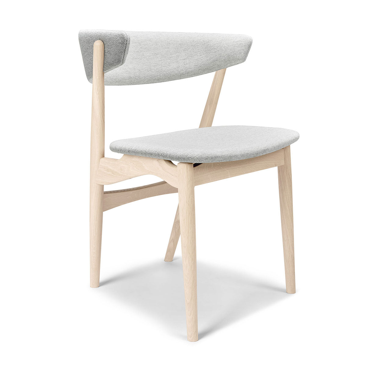 Sibast No 7 Dining Chair | Light Grey 123 Remix Seat