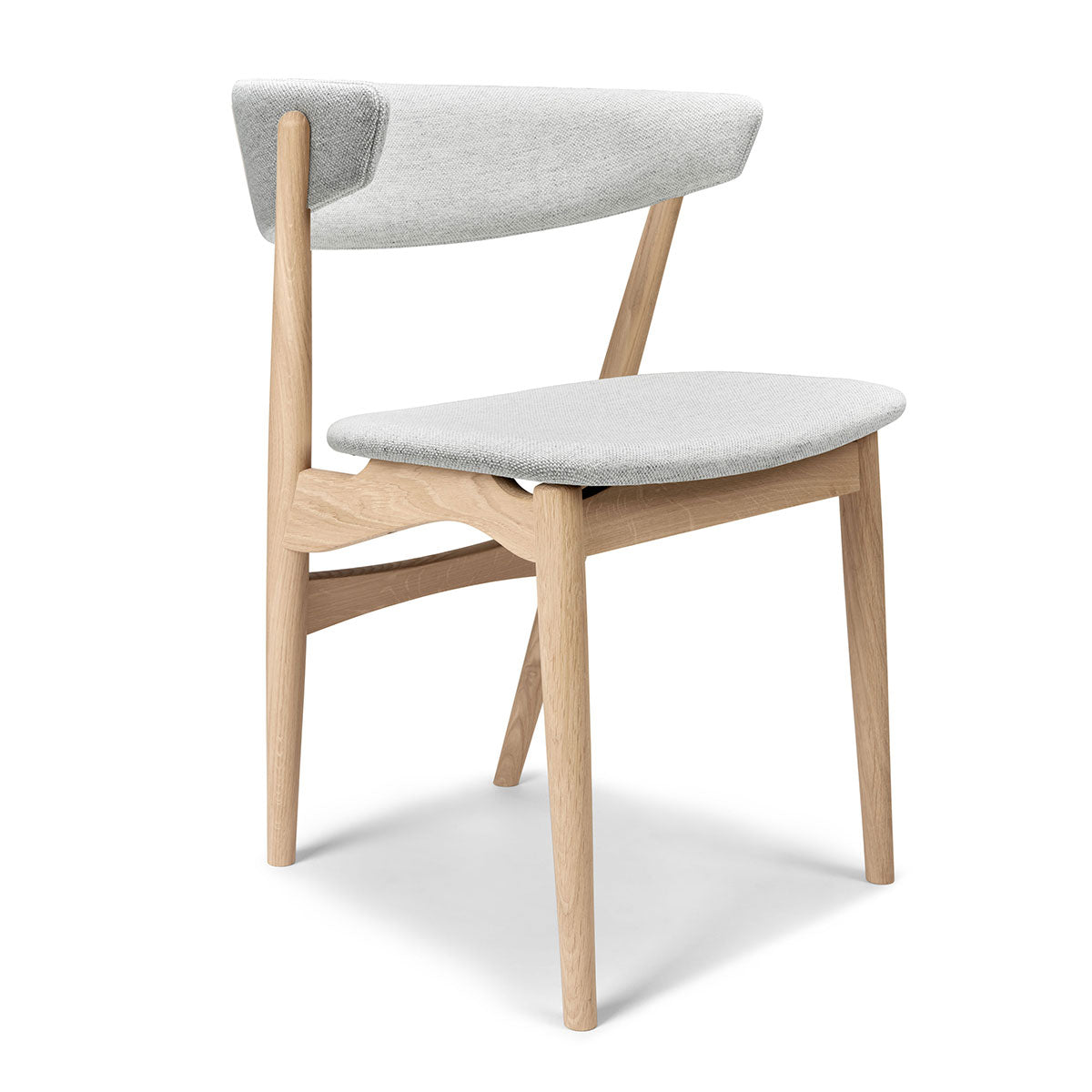 Sibast No 7 Dining Chair | Light Grey 123 Remix Seat