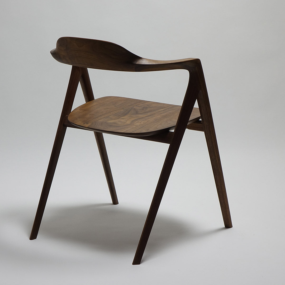 Sinn Chair | Ebony Walnut Frame