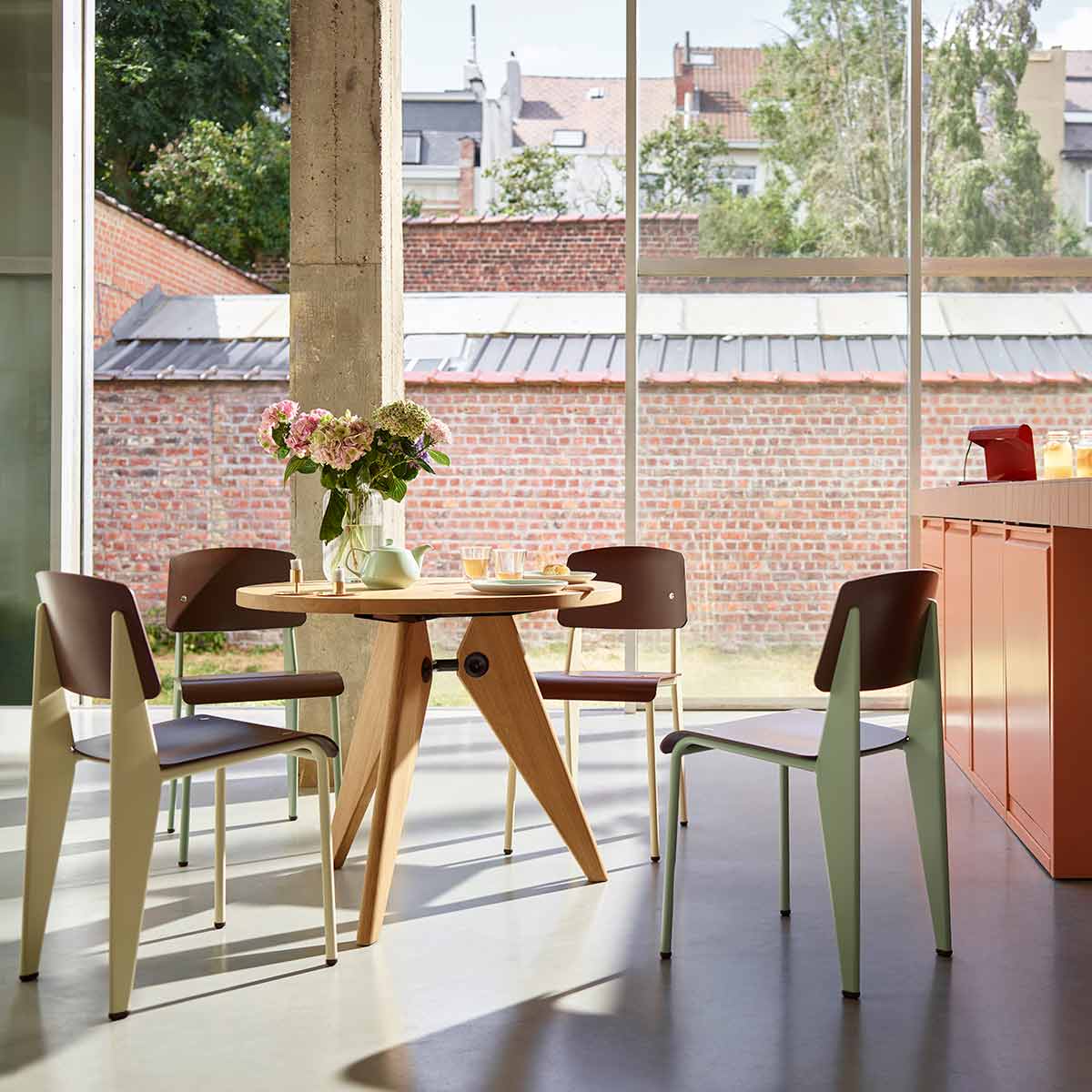Standard SP Chair | Basalt Plastic Seat and Back