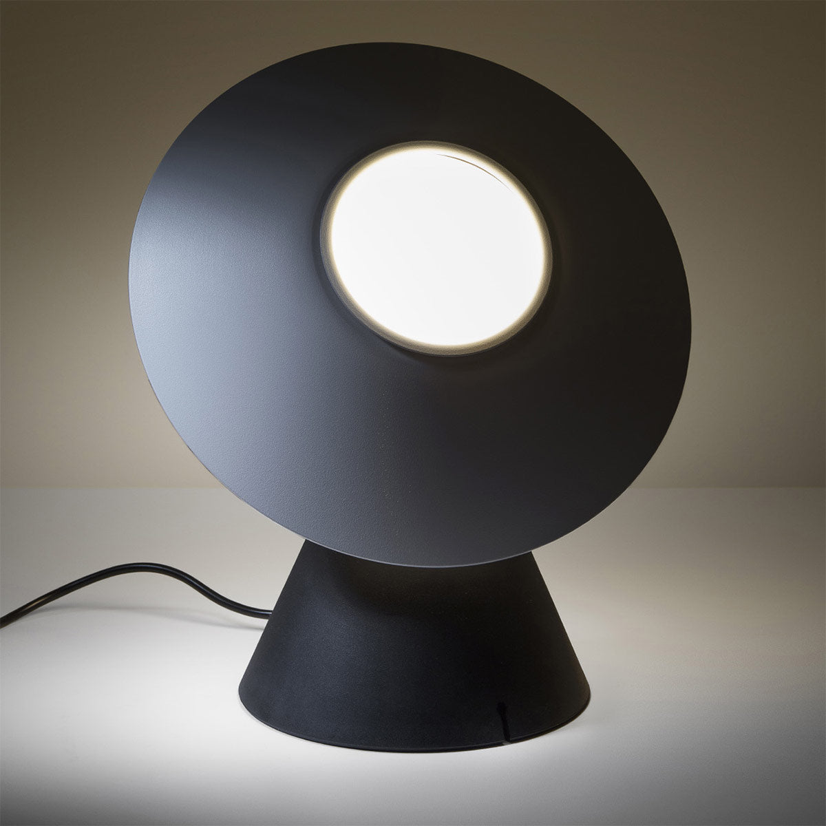 Fante Table Lamp | White Aluminium Shade