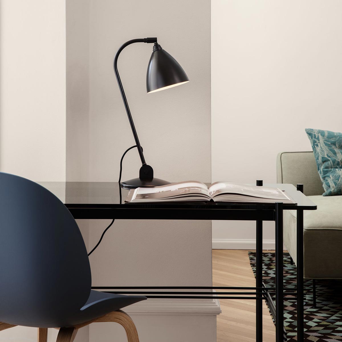 TS Desk | Nero Marquina Marble Top