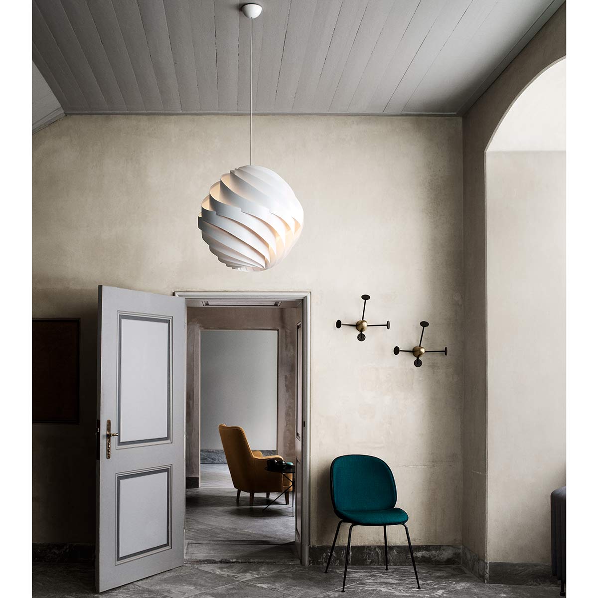 Turbo Pendant Light Large | Alabaster White Glossy Finish