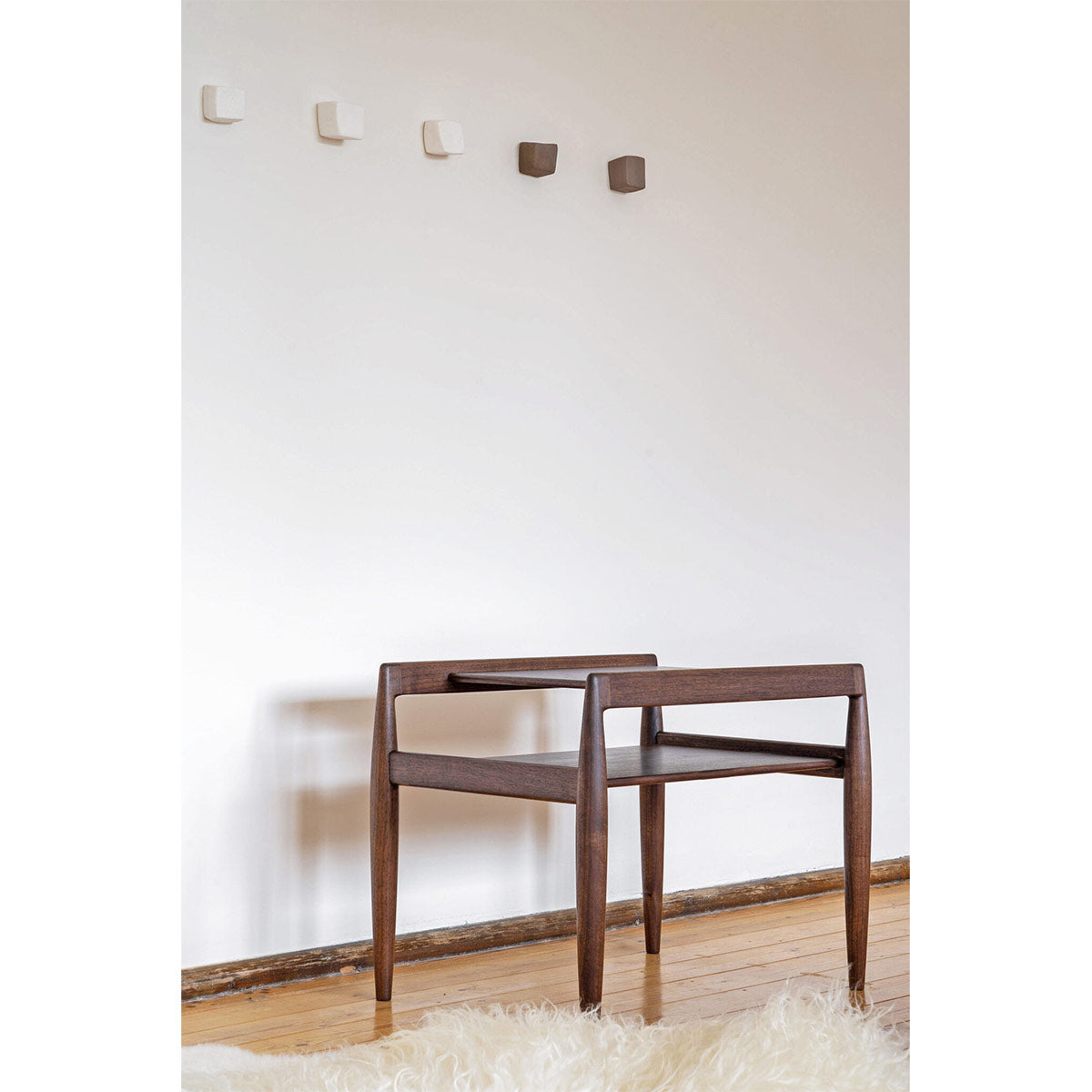 Uni Side Table | Ebony Walnut Frame