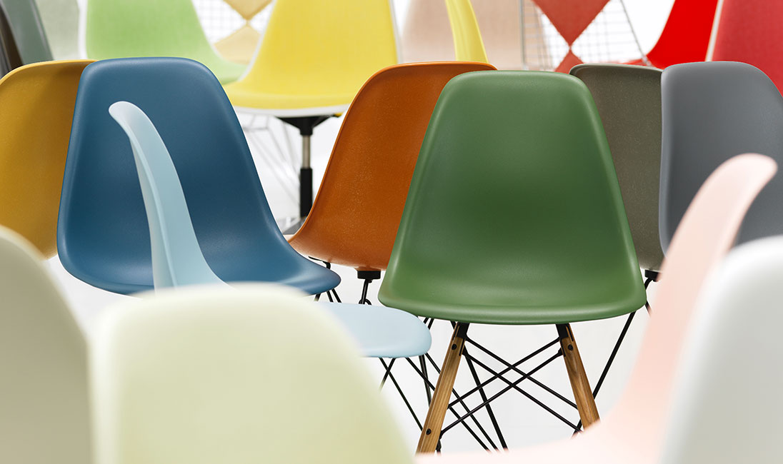 Eames Plastic Chairs RE