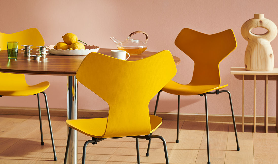New colours for Jacobsen chairs