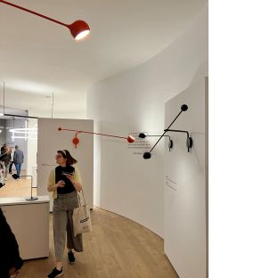 Foster + Partners Ixa Wall L Lamp for Artemide - Aram