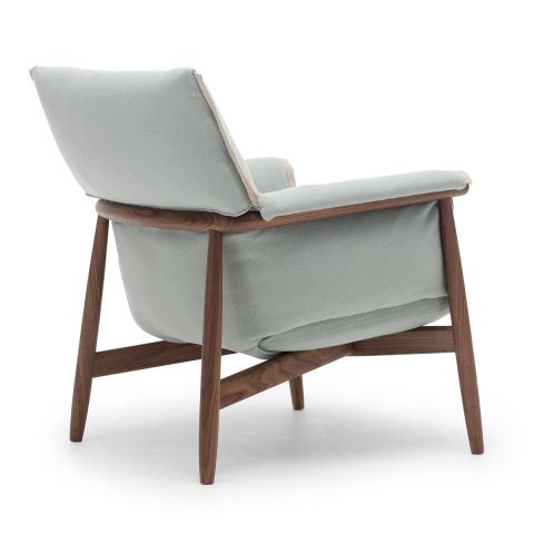 Embrace Lounge Chair E015